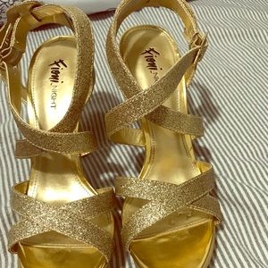 Giltter gold heels